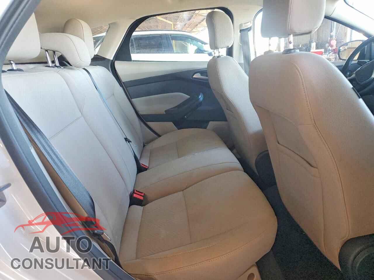 FORD FOCUS 2016 - 1FADP3R46GL255819