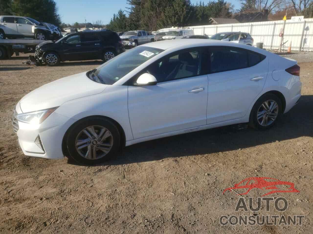 HYUNDAI ELANTRA 2019 - 5NPD84LF7KH432706