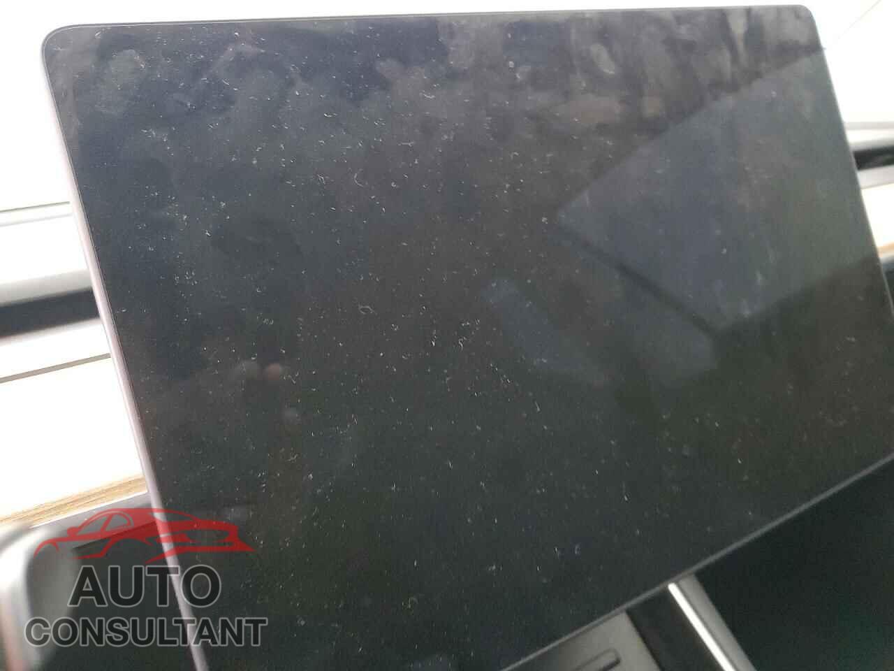 TESLA MODEL 3 2019 - 5YJ3E1EA6KF310180