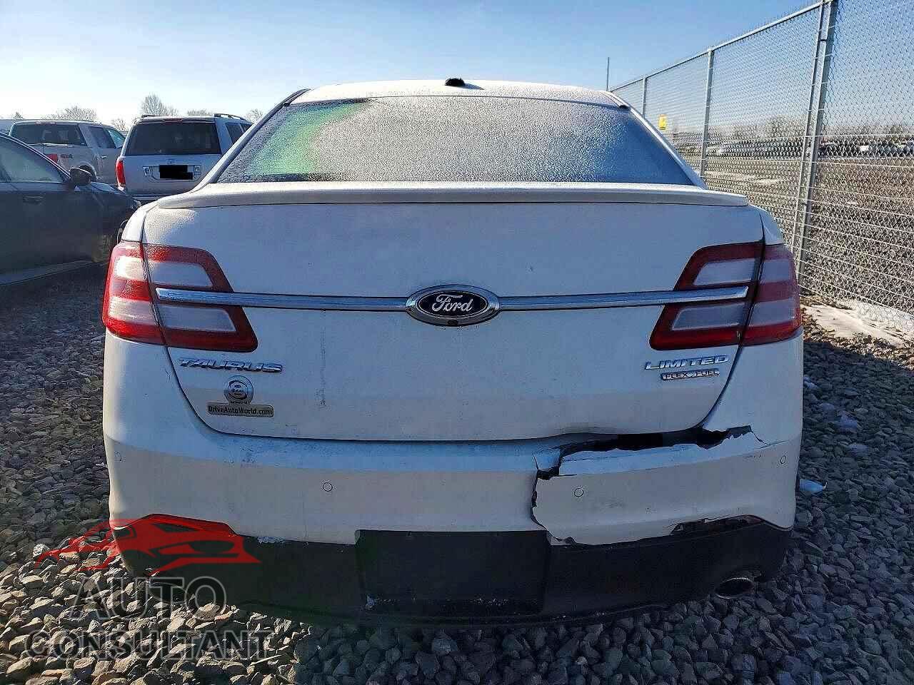 FORD TAURUS 2015 - 1FAHP2F80FG195014