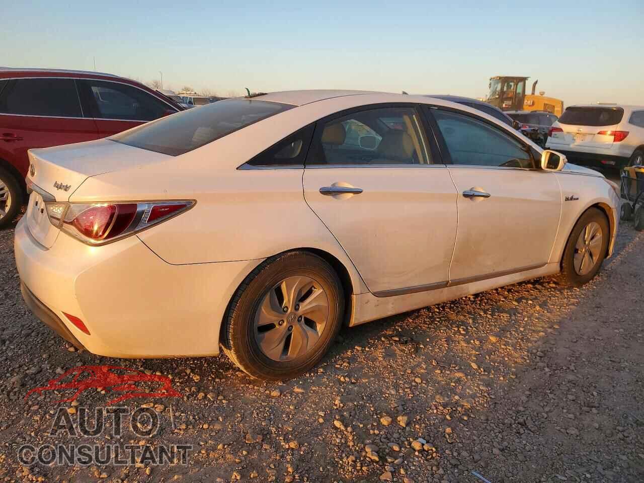 HYUNDAI SONATA 2015 - KMHEC4A43FA126602