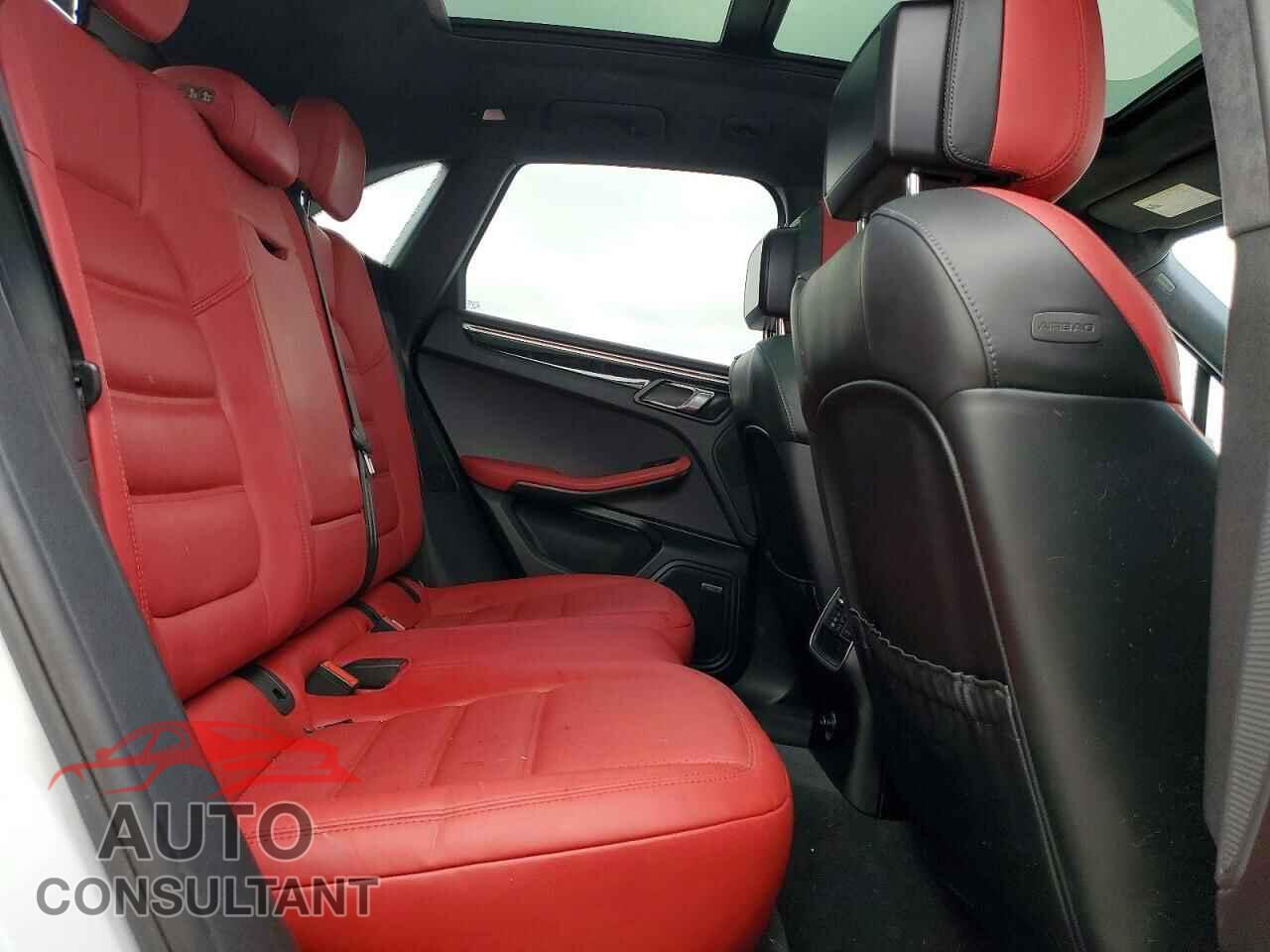 PORSCHE MACAN 2016 - WP1AF2A55GLB93911