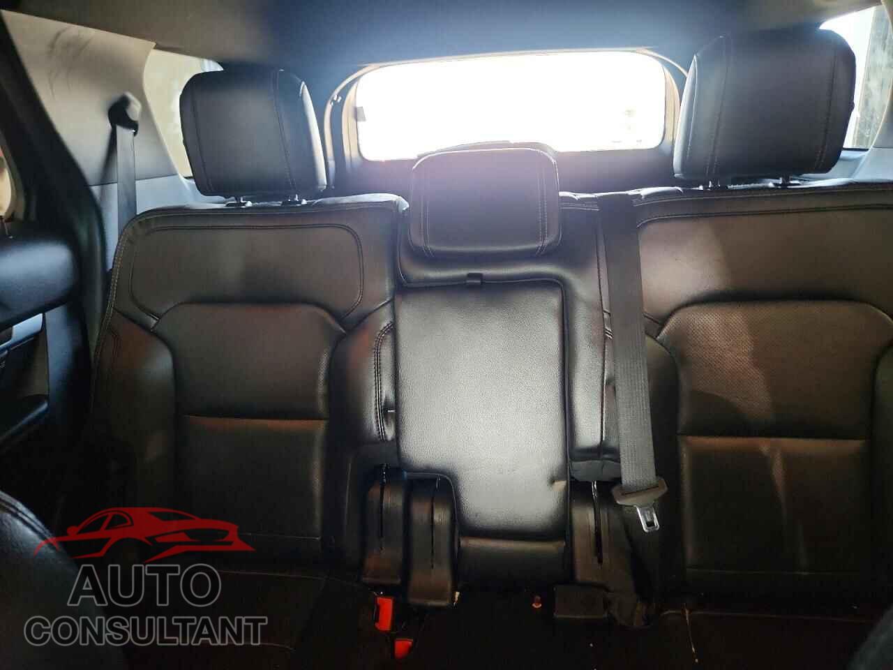 FORD EXPLORER 2017 - 1FM5K8F87HGB82113
