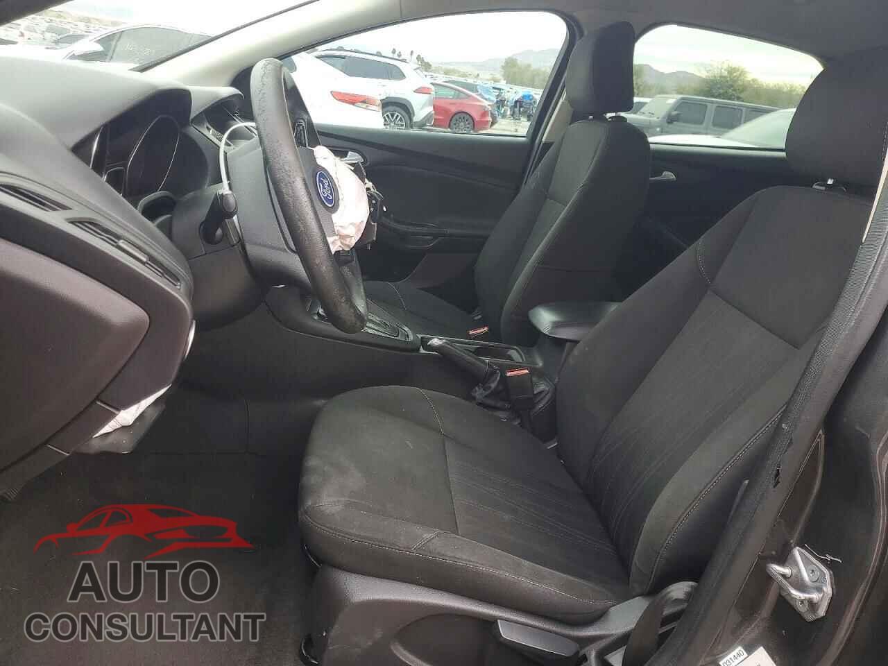 FORD FOCUS 2015 - 1FADP3F21FL295579
