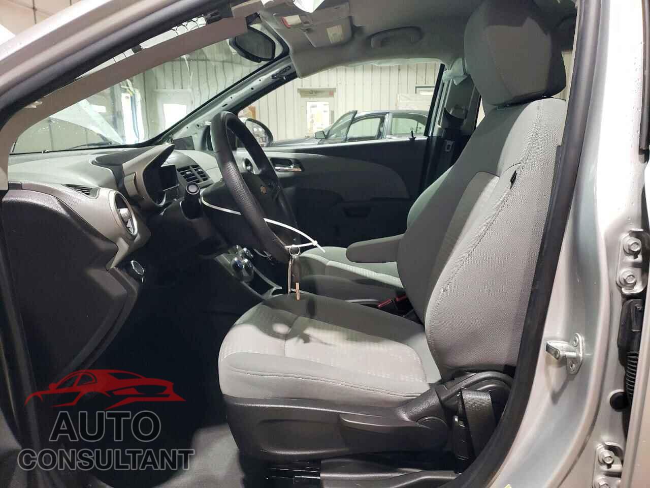 CHEVROLET SONIC 2014 - 1G1JA6SG3E4182963