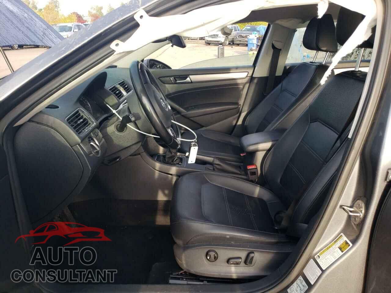 VOLKSWAGEN PASSAT 2015 - 1VWAT7A39FC086295