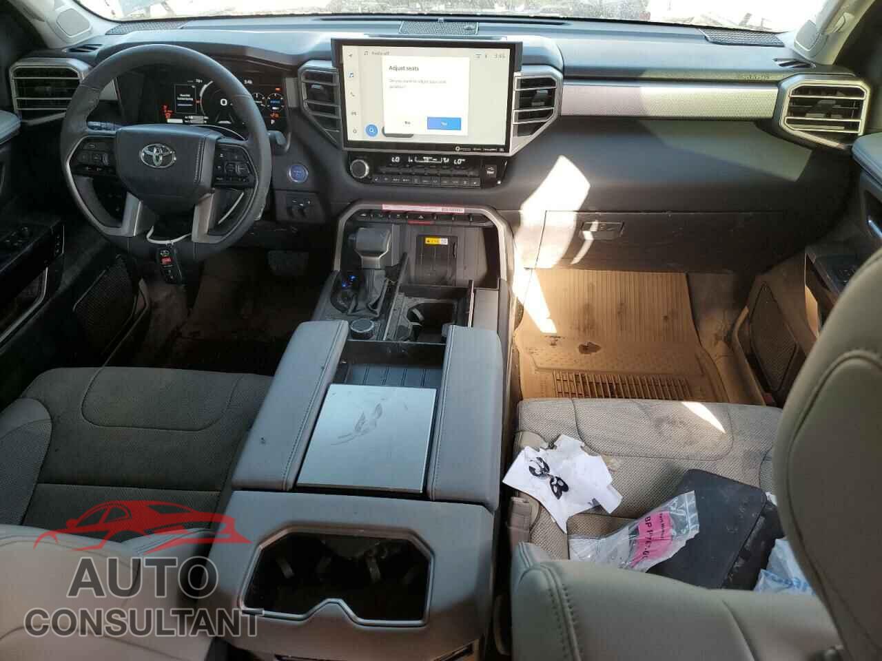 TOYOTA SEQUOIA 2024 - 7SVAAABA5RX040811