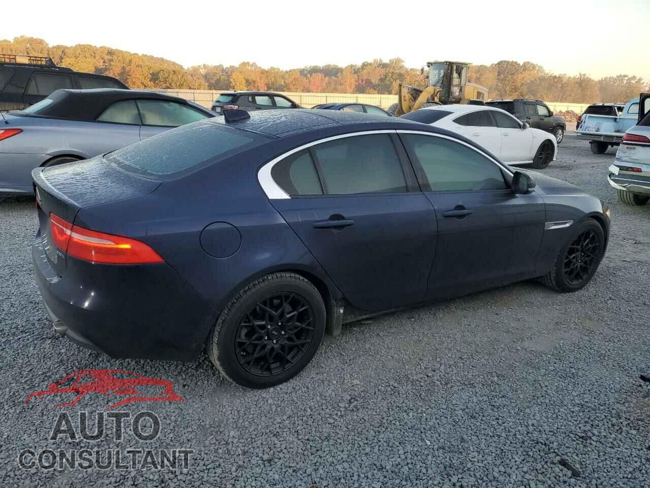 JAGUAR XE 2018 - SAJAR4FX7JCP34268