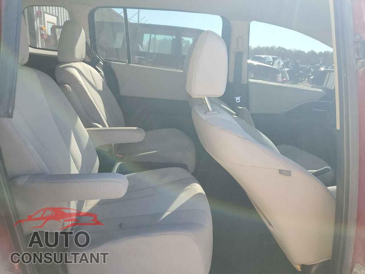 MAZDA 5 2015 - JM1CW2BL7F0181976