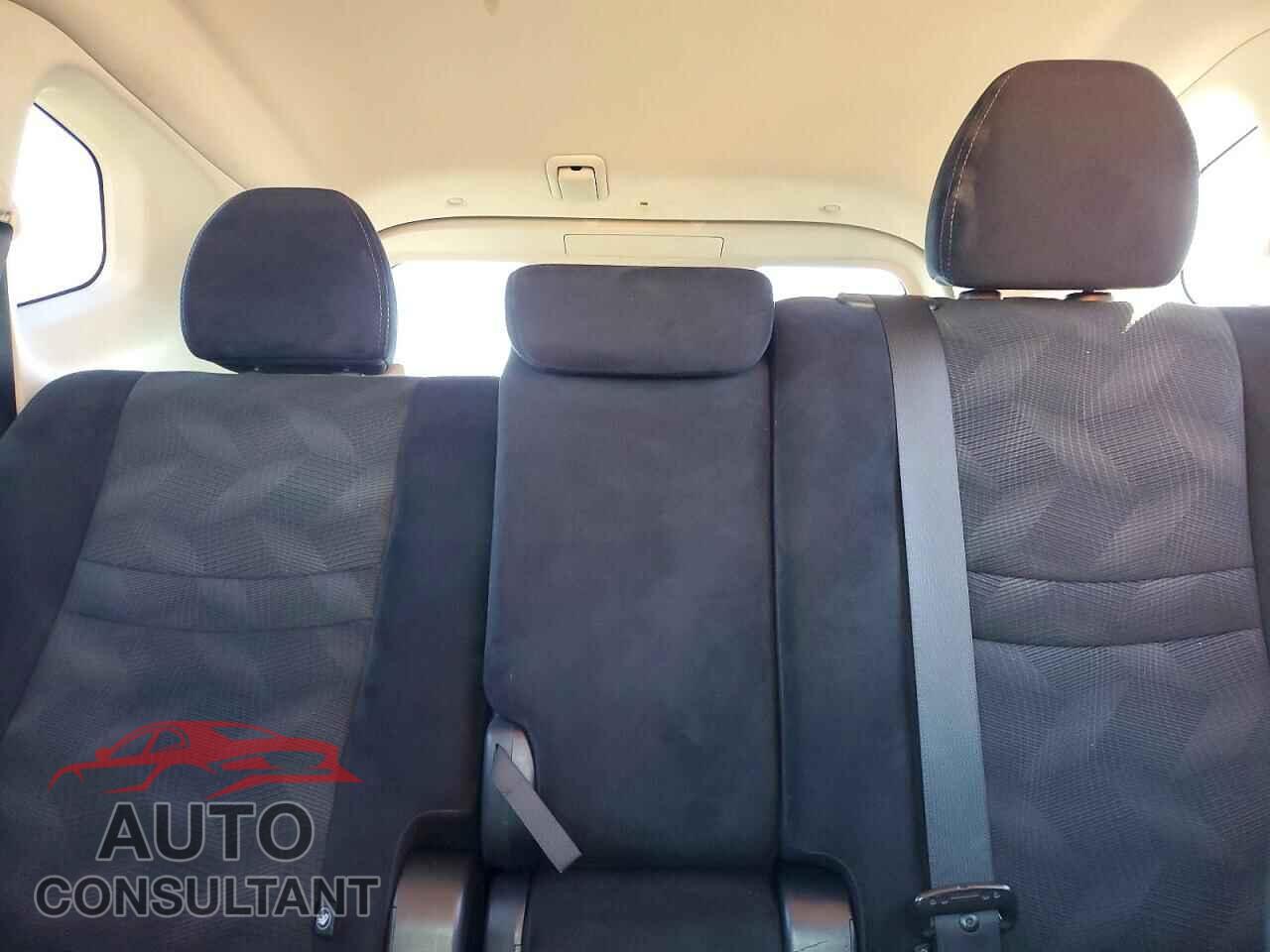 NISSAN ROGUE 2015 - 5N1AT2MV2FC923936