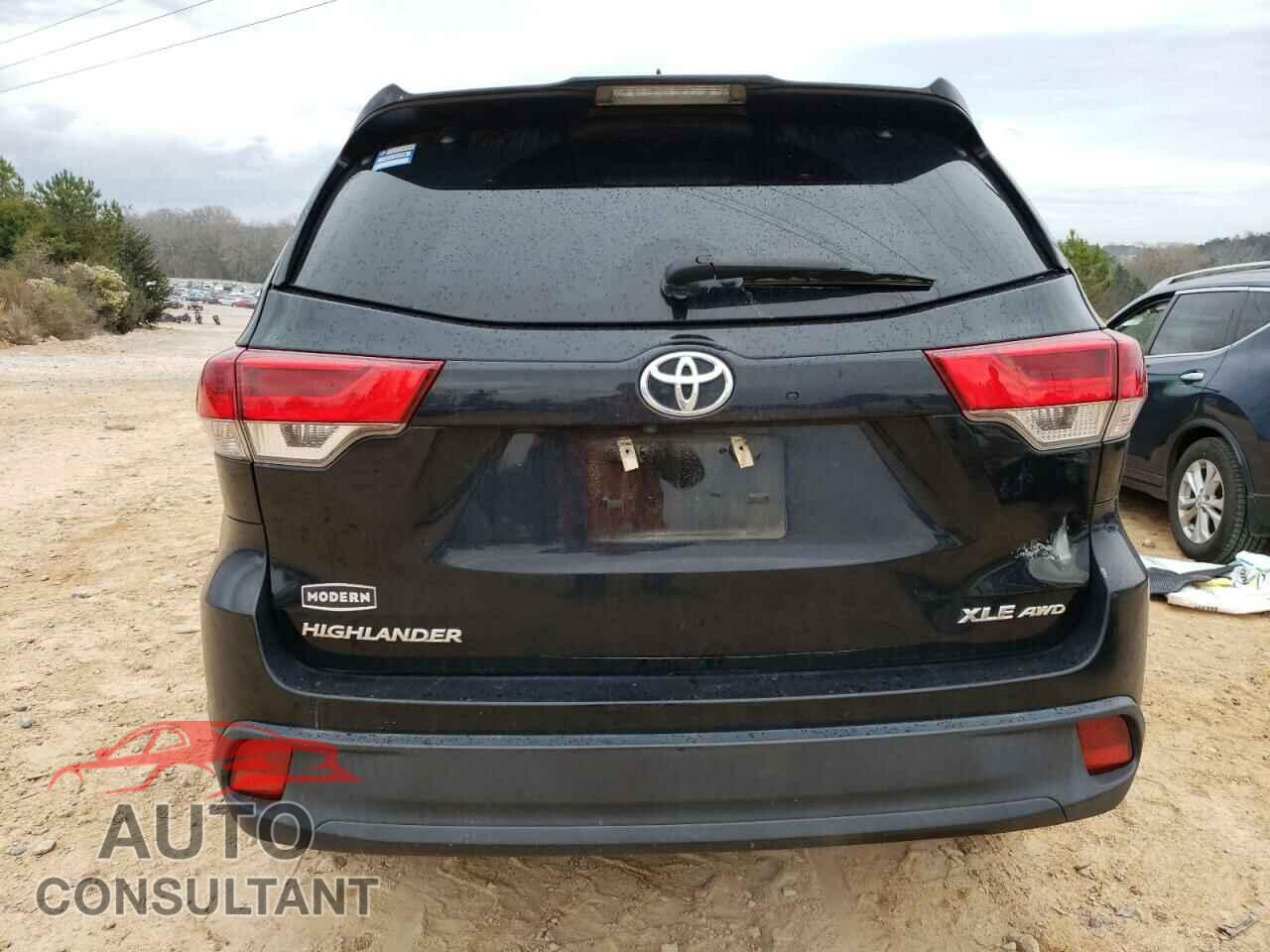 TOYOTA HIGHLANDER 2018 - 5TDJZRFH9JS842233