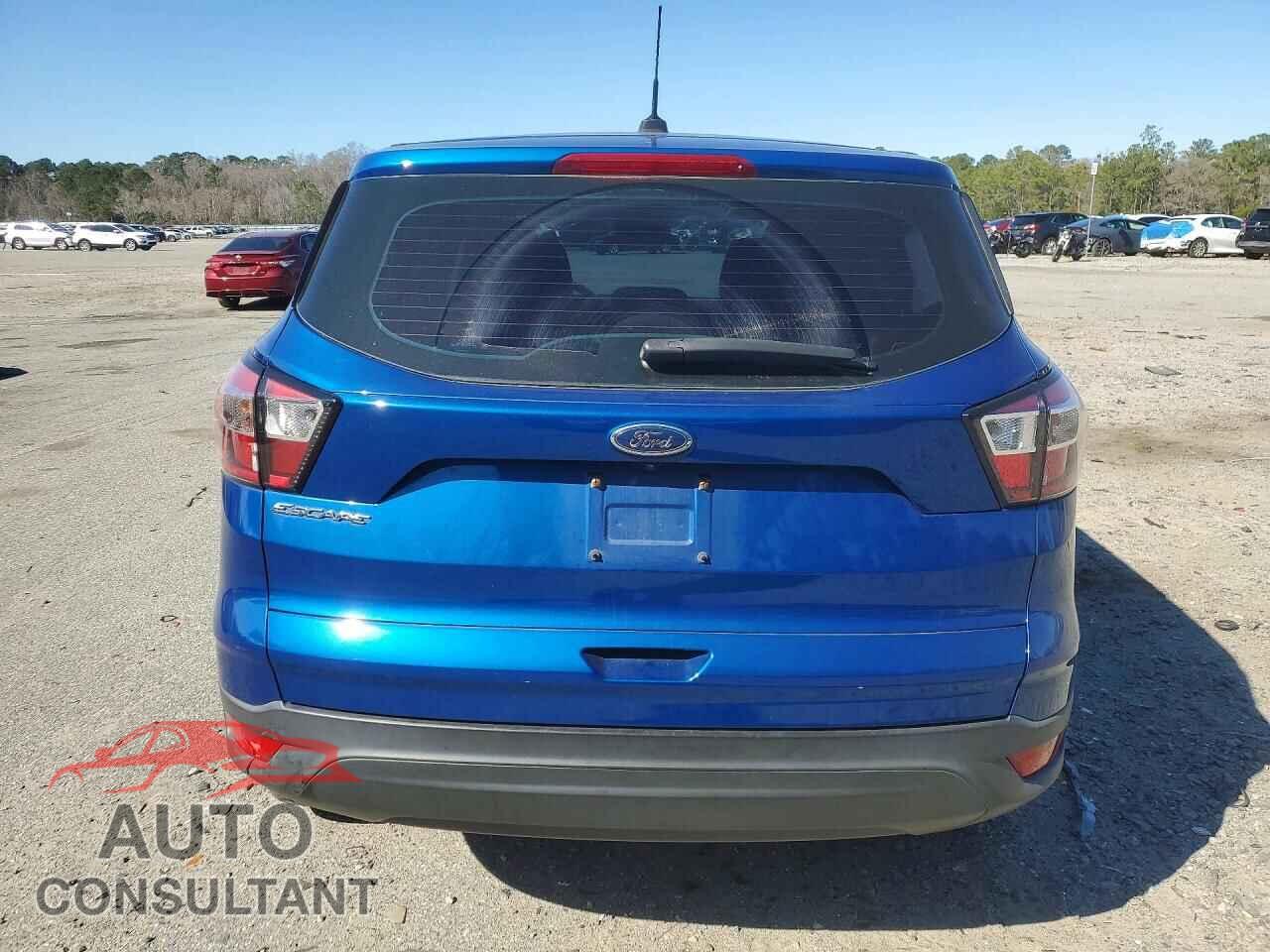 FORD ESCAPE 2017 - 1FMCU0F77HUD81657