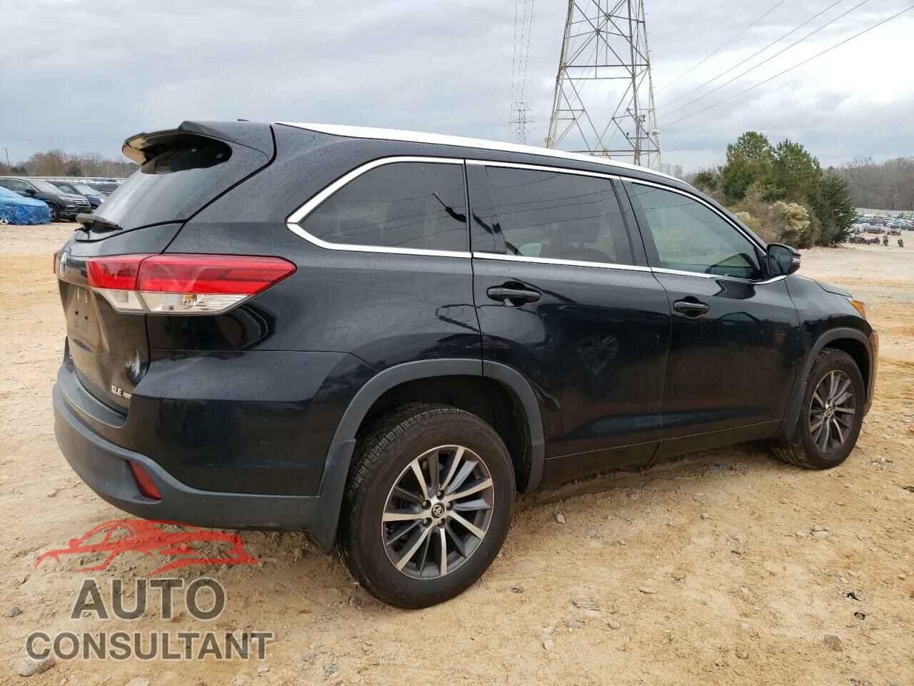 TOYOTA HIGHLANDER 2018 - 5TDJZRFH9JS842233
