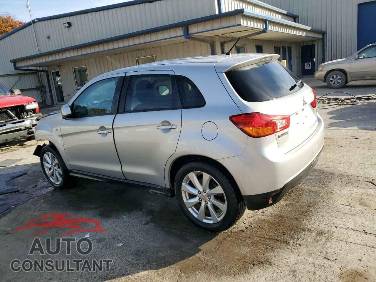 MITSUBISHI OUTLANDER 2013 - 4A4AR3AU1DE024841