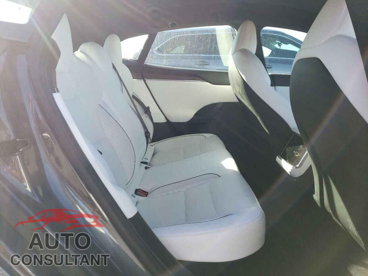 TESLA MODEL S 2021 - 5YJSA1E6XMF442901
