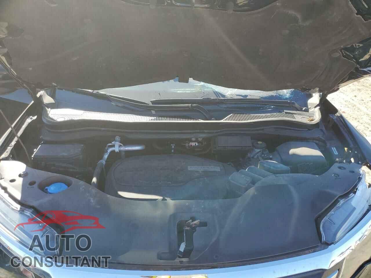 HONDA PILOT 2018 - 5FNYF6H56JB018591