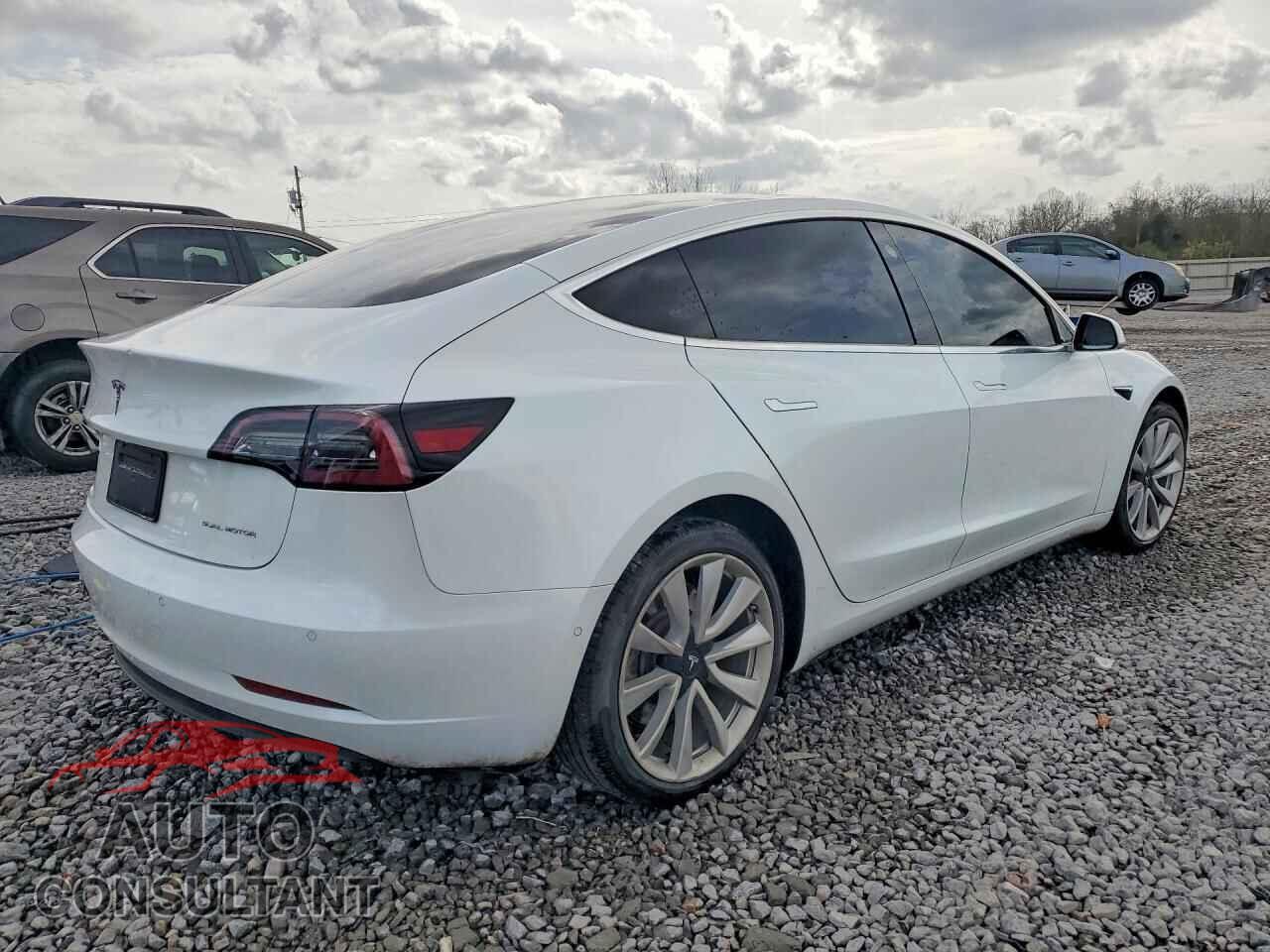 TESLA MODEL 3 2019 - 5YJ3E1EB9KF477786