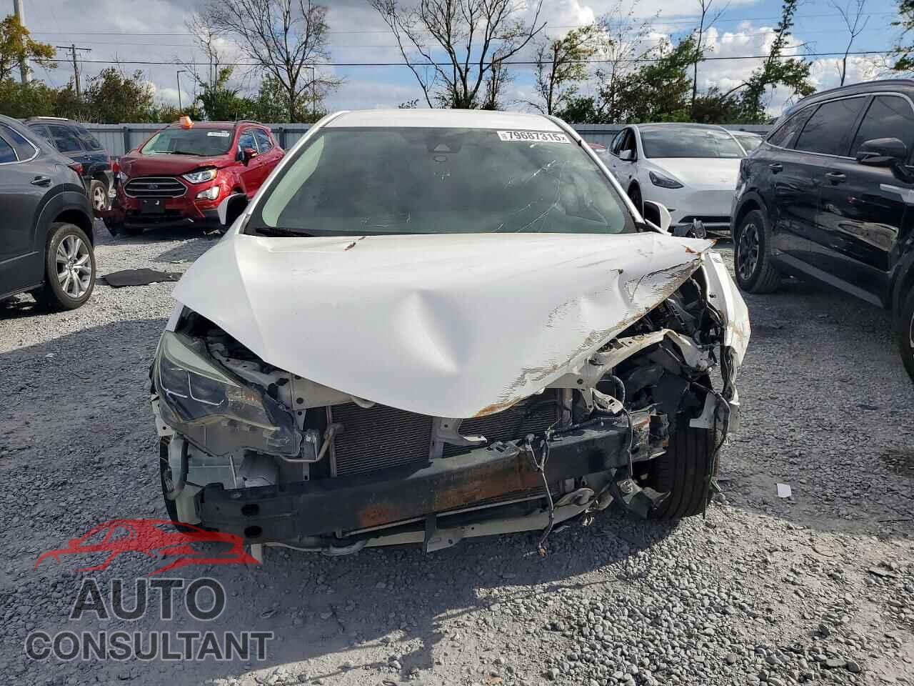 TOYOTA COROLLA 2017 - 5YFBURHE2HP645686