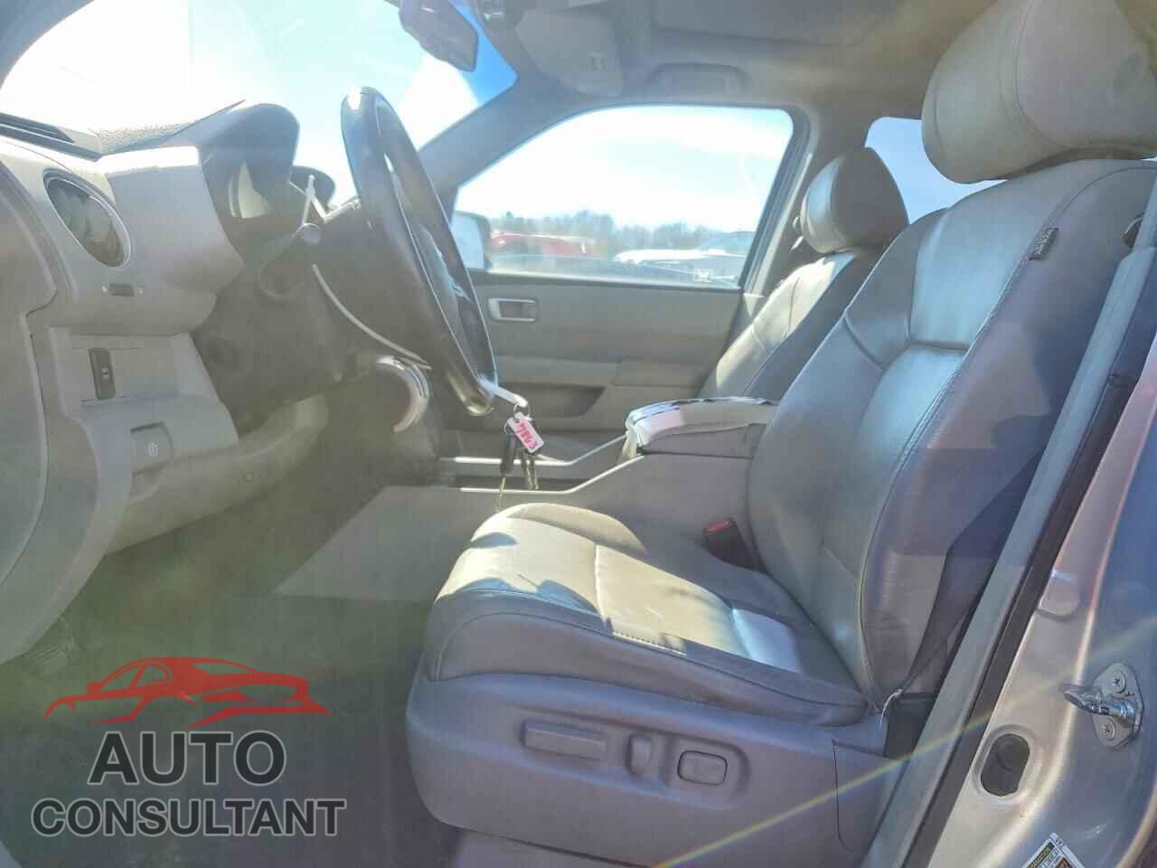 HONDA PILOT 2011 - 5FNYF4H52BB057863