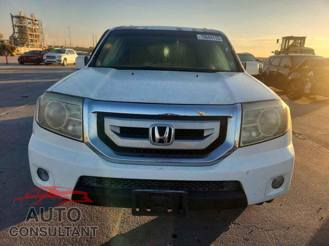 HONDA PILOT 2011 - 5FNYF3H49BB052452