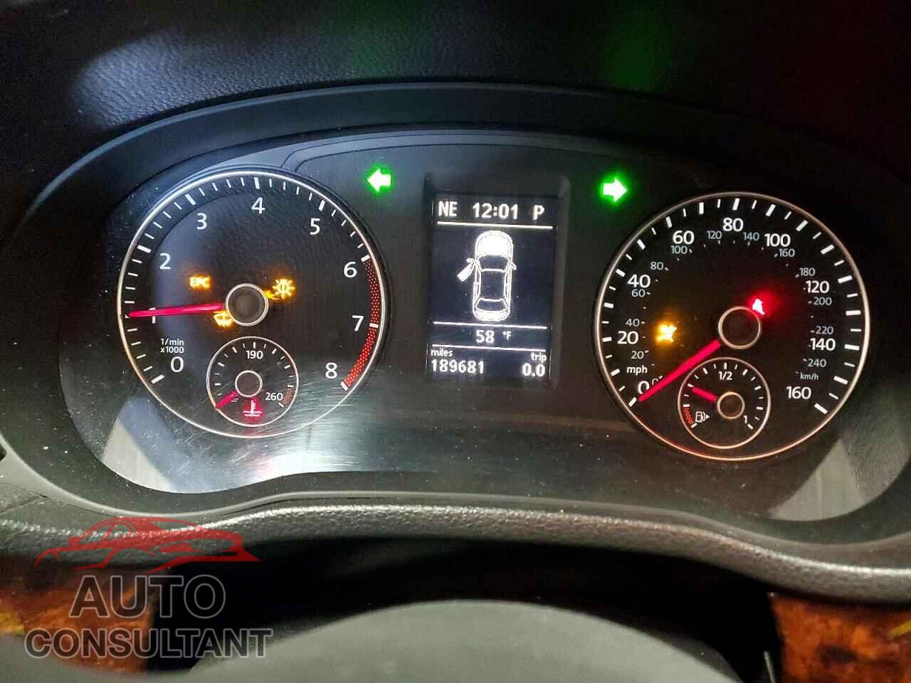 VOLKSWAGEN PASSAT 2012 - 1VWCP7A34CC079294