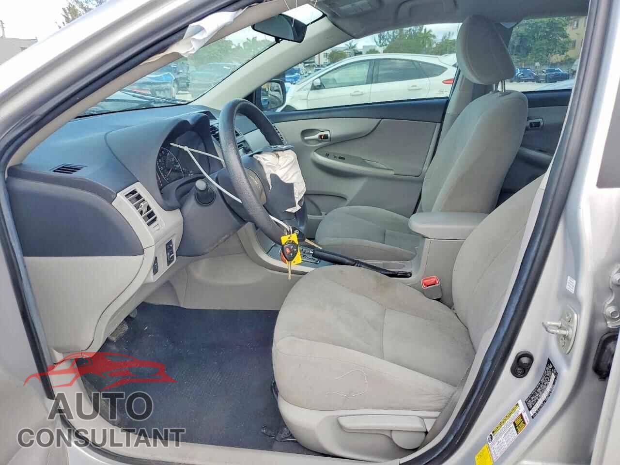 TOYOTA COROLLA 2013 - 2T1BU4EE4DC108626