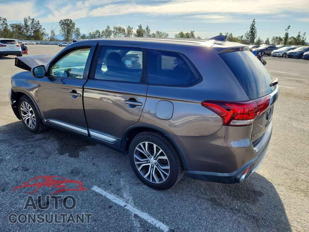 MITSUBISHI OUTLANDER 2018 - JA4AD2A30JZ002013