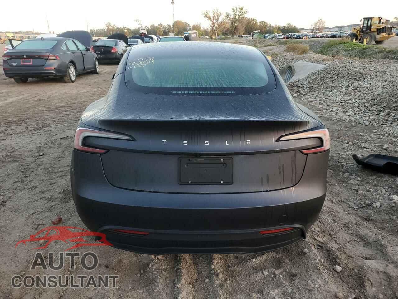TESLA MODEL 3 2024 - 5YJ3E1EA3RF756099