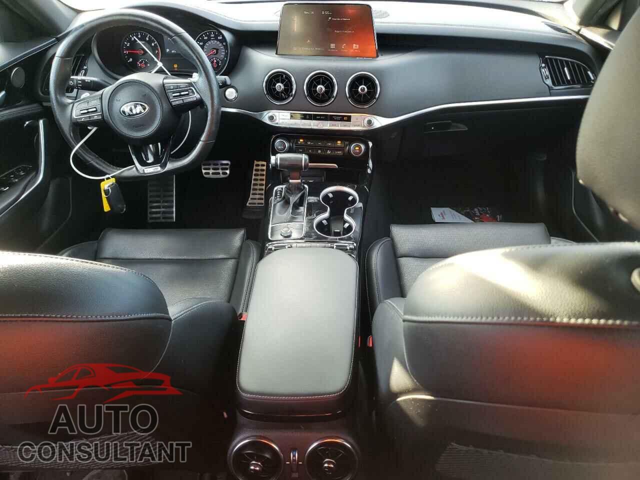 KIA STINGER 2021 - KNAE15LAXM6093002