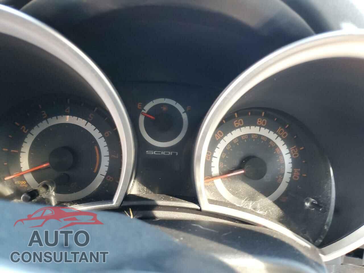 TOYOTA SCION 2015 - JTKJF5C73FJ011868