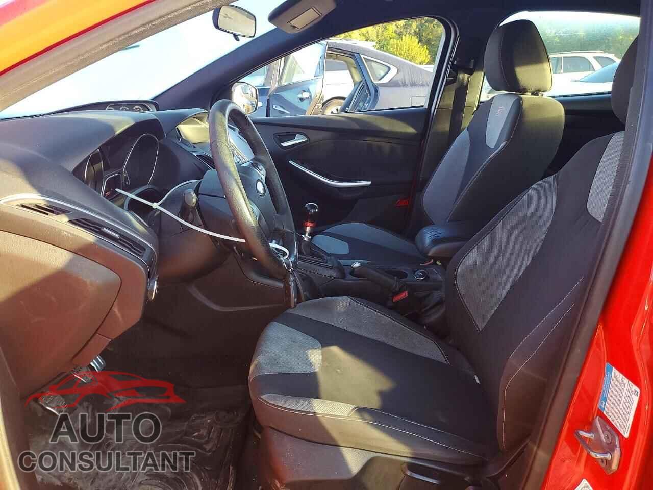 FORD FOCUS 2014 - 1FADP3L9XEL149908