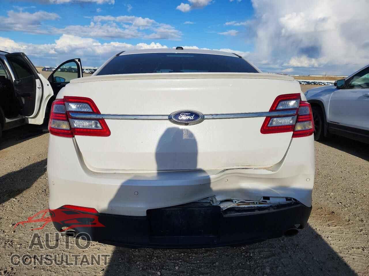 FORD TAURUS 2015 - 1FAHP2J85FG196974
