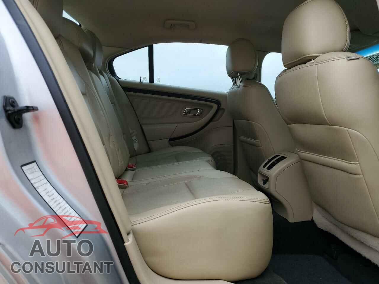 FORD TAURUS 2015 - 1FAHP2F81FG102579