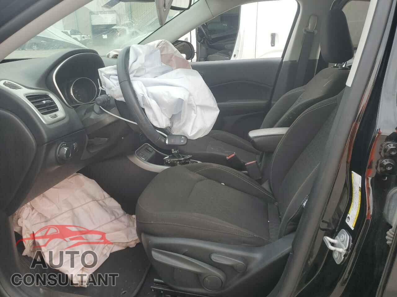 JEEP COMPASS 2019 - 3C4NJCAB3KT840896