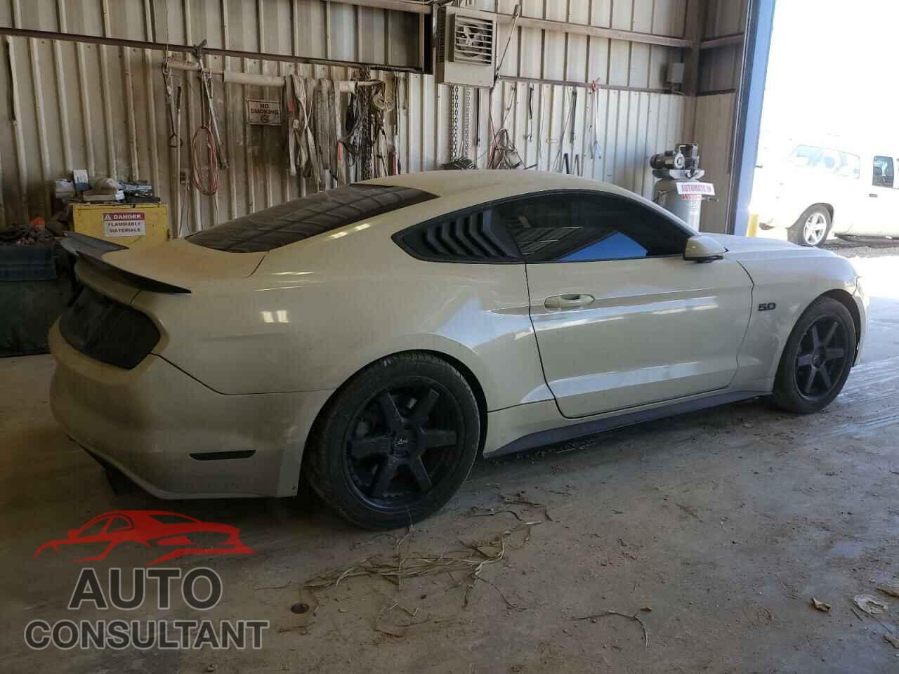 FORD MUSTANG 2016 - 1FA6P8CF4G5206073
