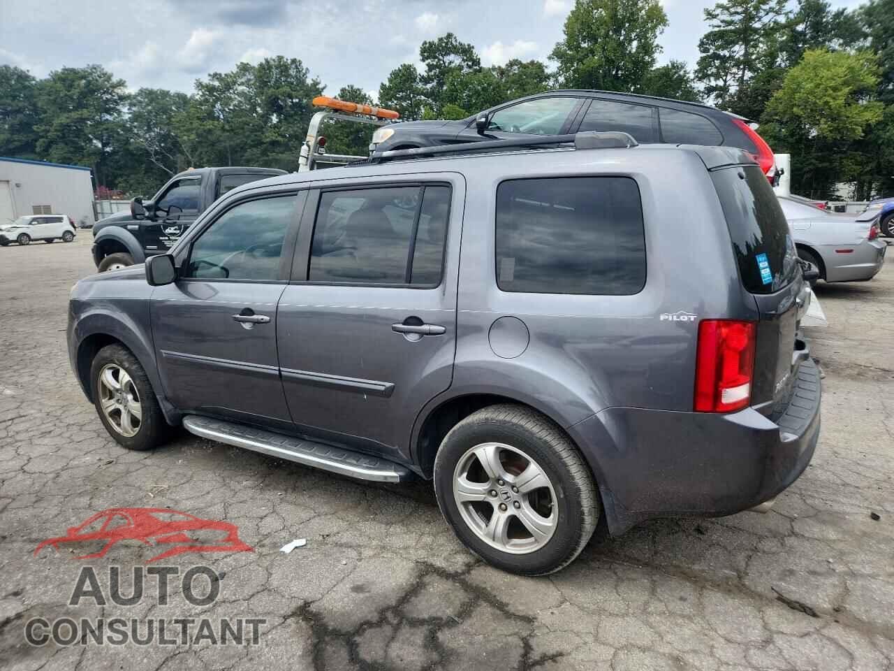 HONDA PILOT 2015 - 5FNYF3H41FB008757