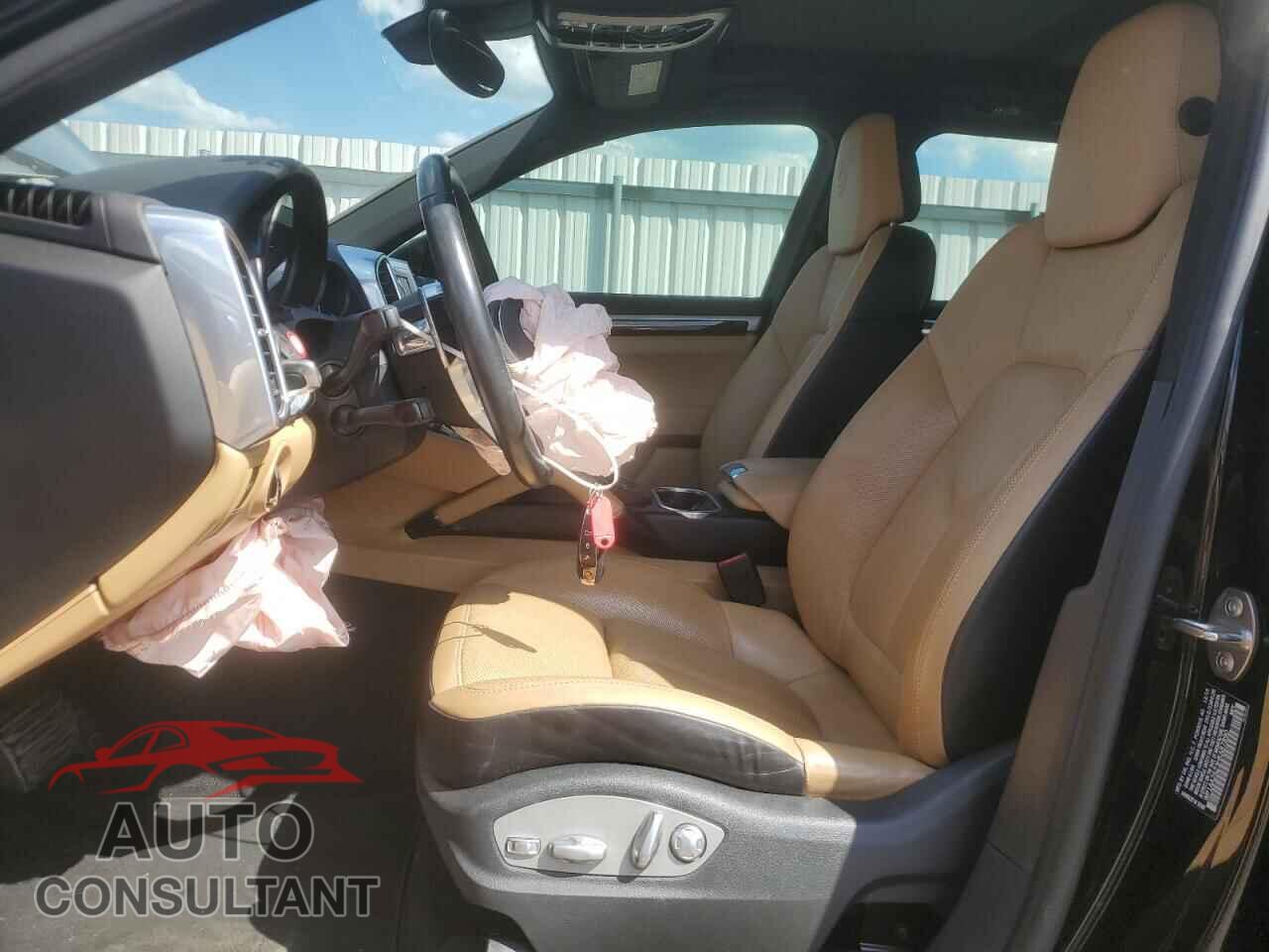 PORSCHE CAYENNE 2017 - WP1AA2A23HKA87890