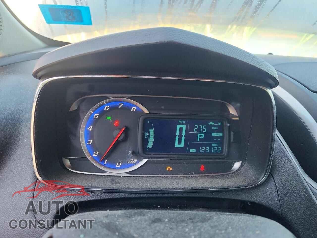 CHEVROLET TRAX 2016 - 3GNCJNSB2GL128525