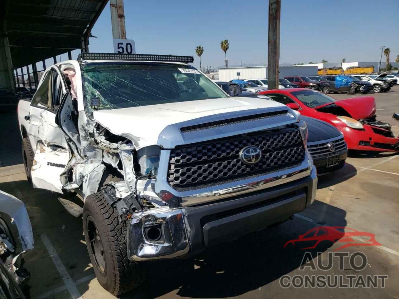 TOYOTA TUNDRA 2019 - 5TFDW5F18KX855035