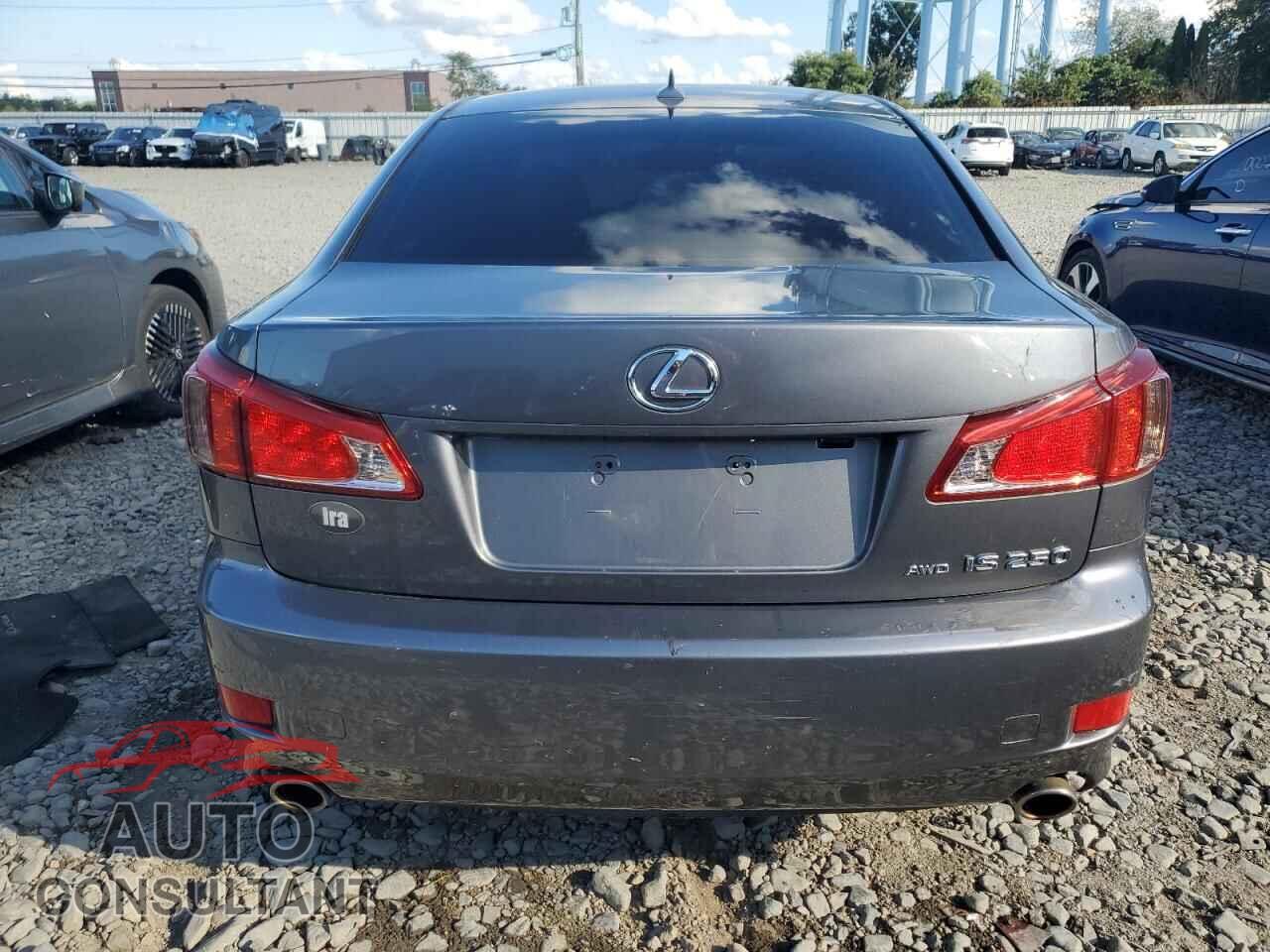LEXUS IS 2013 - JTHCF5C20D5060826