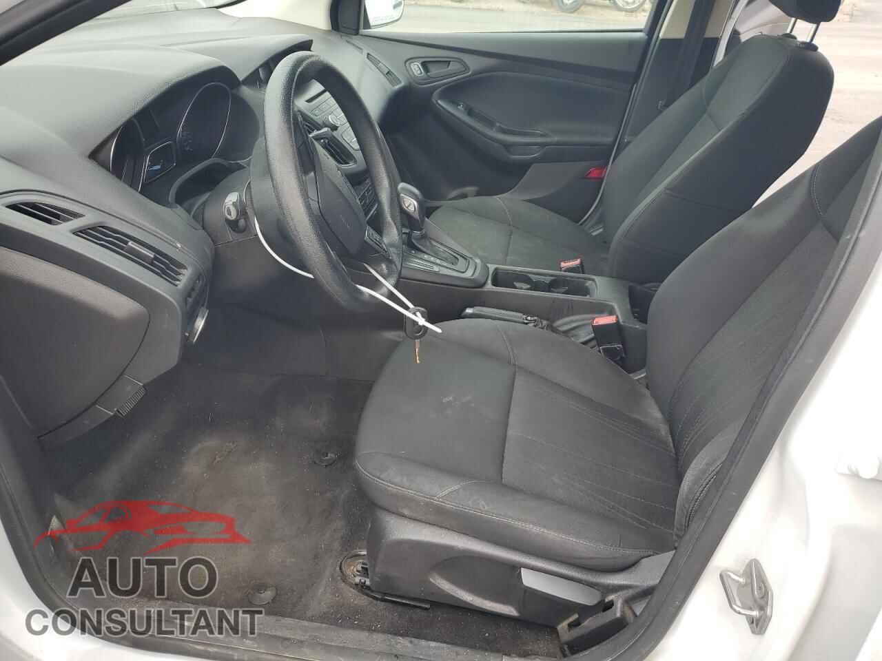 FORD FOCUS 2016 - 1FADP3E22GL380532