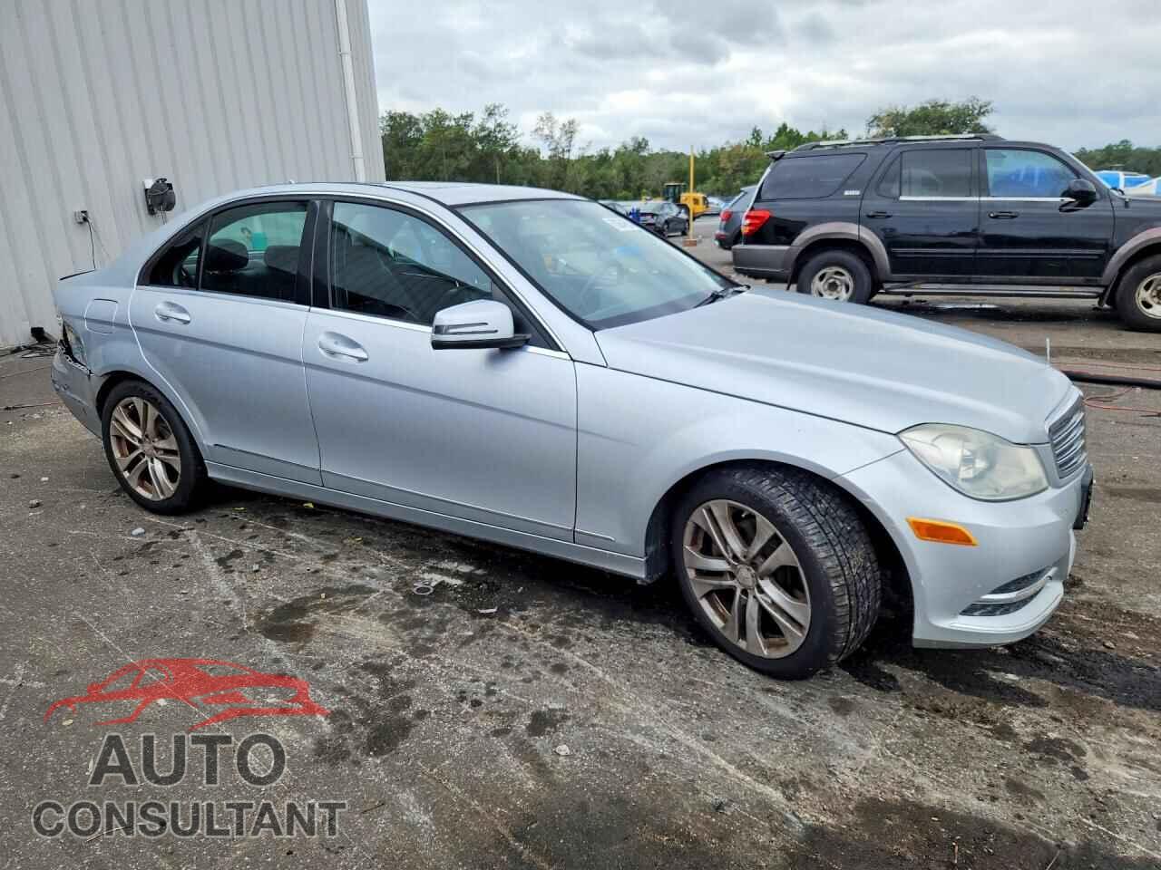 MERCEDES-BENZ C-CLASS 2012 - WDDGF8BBXCR198716