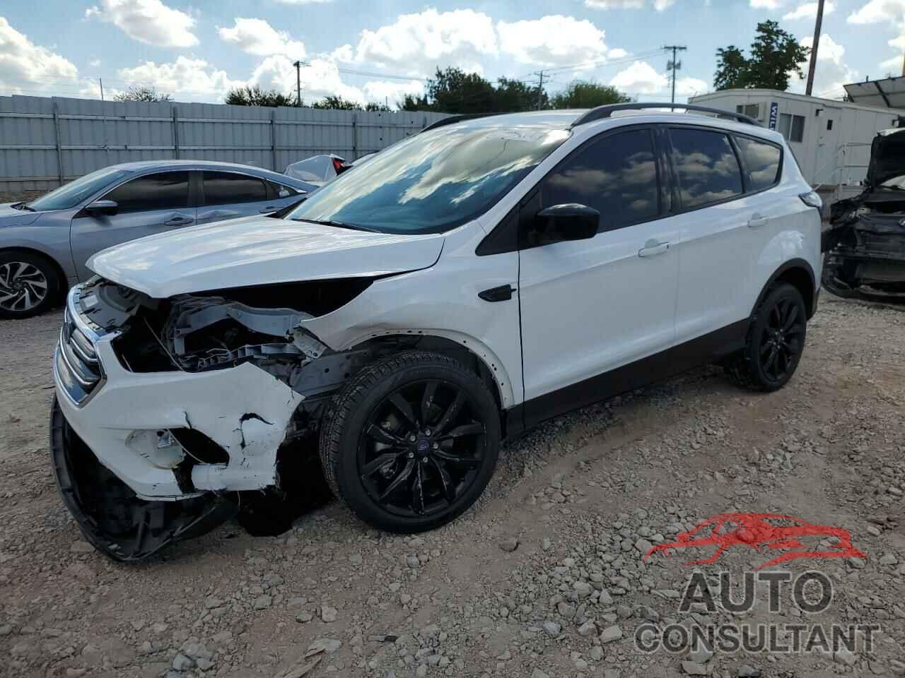 FORD ESCAPE 2017 - 1FMCU0G99HUE98642