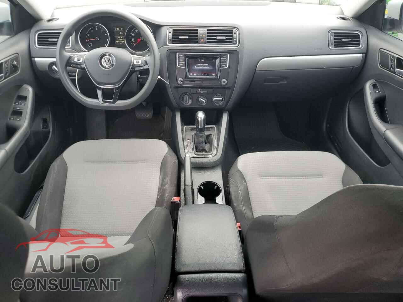 VOLKSWAGEN JETTA 2017 - 3VW2B7AJ1HM379812