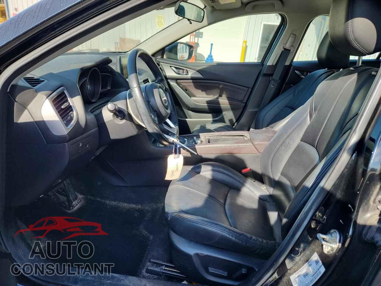 MAZDA 3 2017 - 3MZBN1L70HM131637