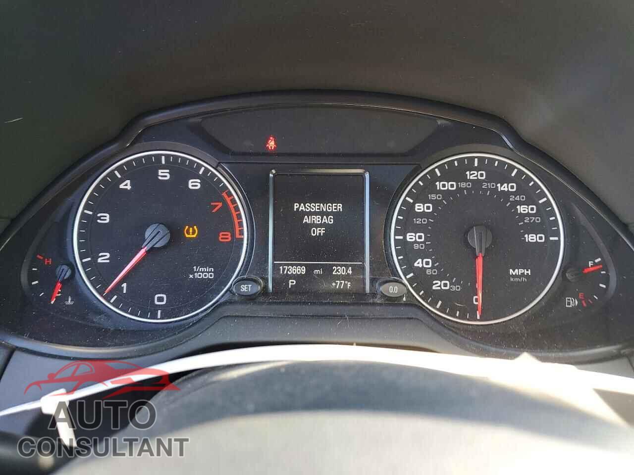 AUDI Q5 2011 - WA1DKAFP2BA063534