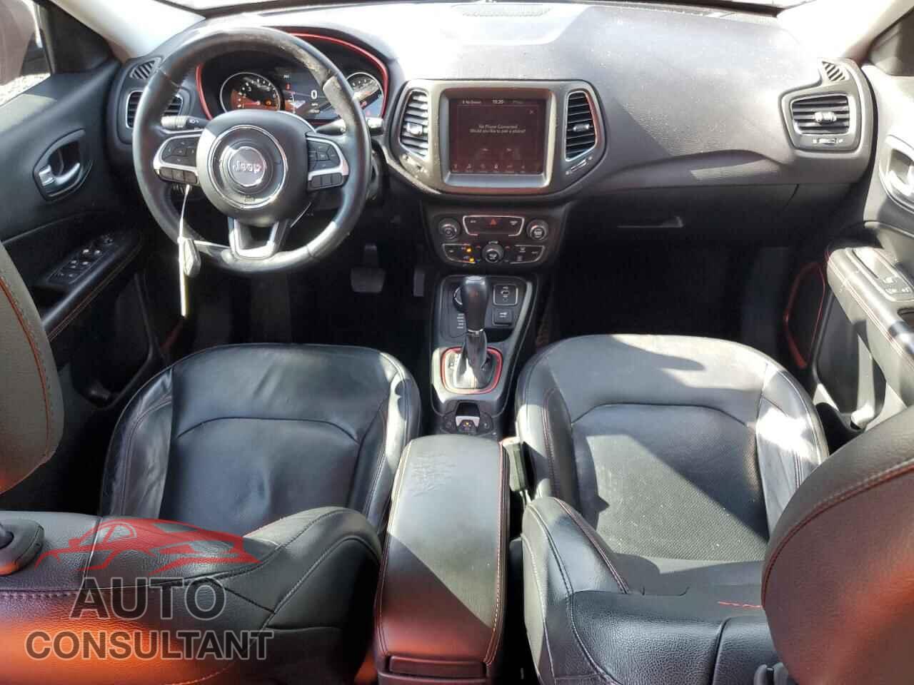 JEEP COMPASS 2018 - 3C4NJDDB0JT143377