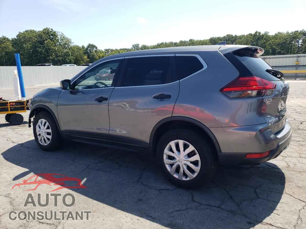 NISSAN ROGUE 2017 - KNMAT2MV2HP537159