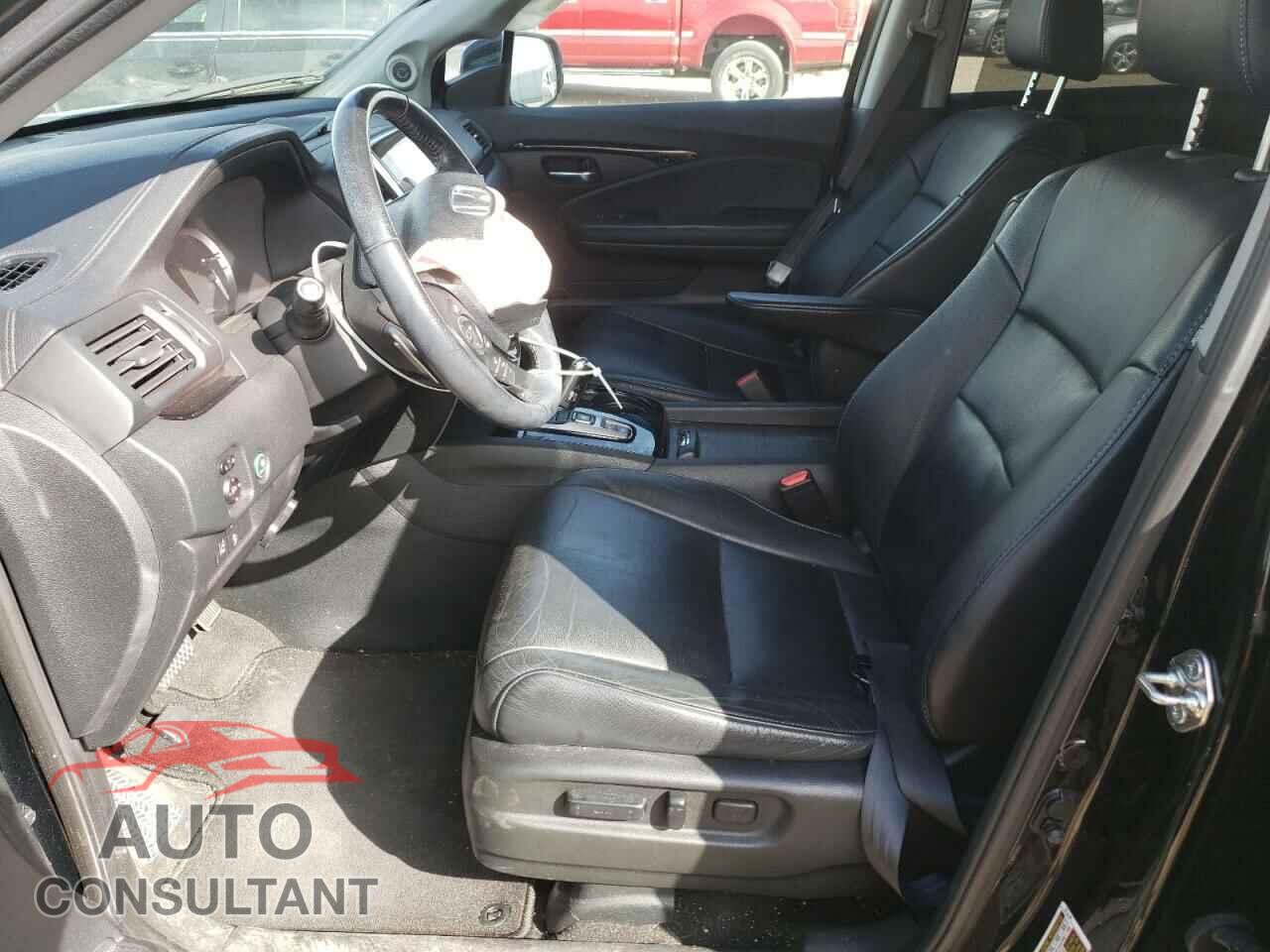 HONDA PILOT 2017 - 5FNYF5H99HB010850