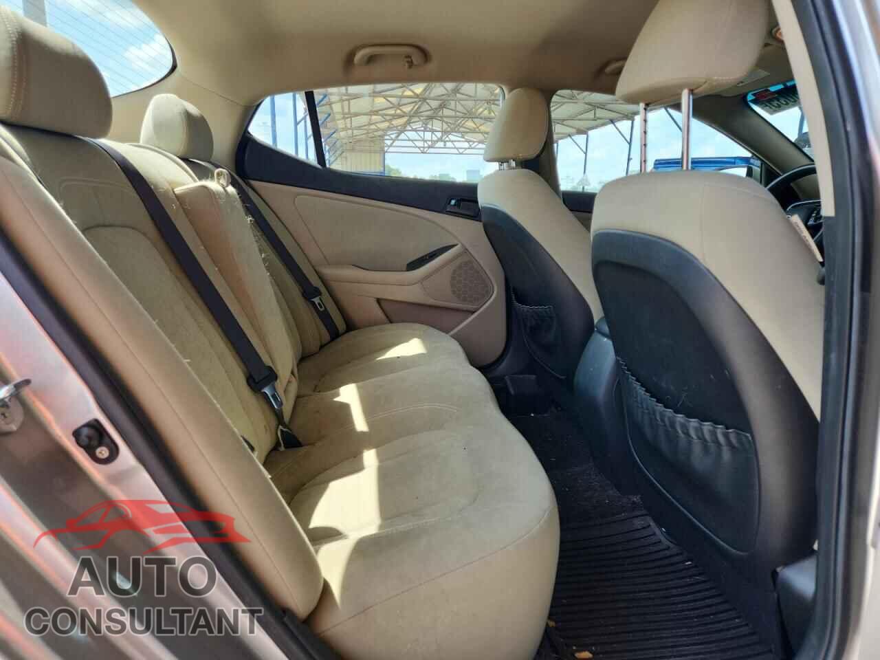 KIA OPTIMA 2011 - KNAGM4A72B5056580